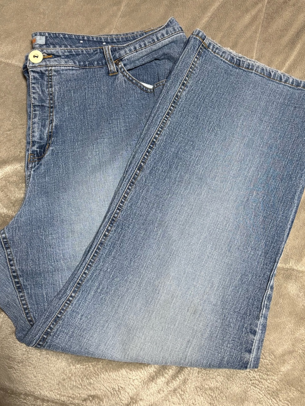 Faded Glory Light Blue Denim Pocket with Gold Stitching